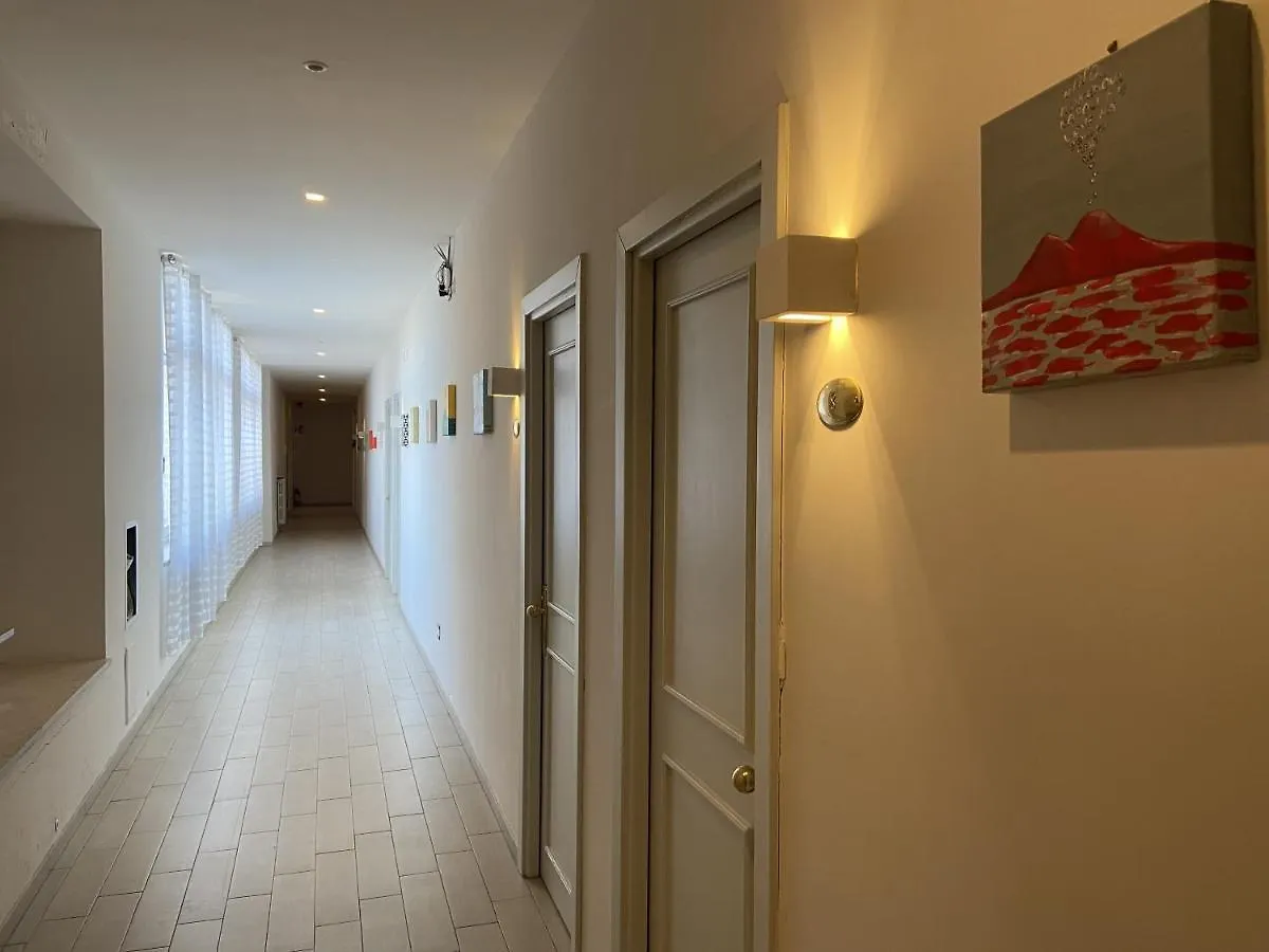 Up Hotel Naples