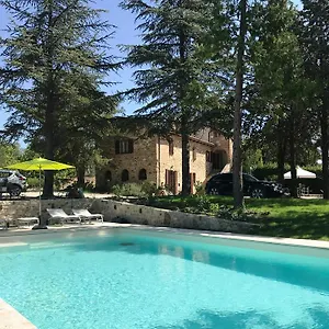 https://poggio-cantarello-vacanze.it-tuscanyhotel.com